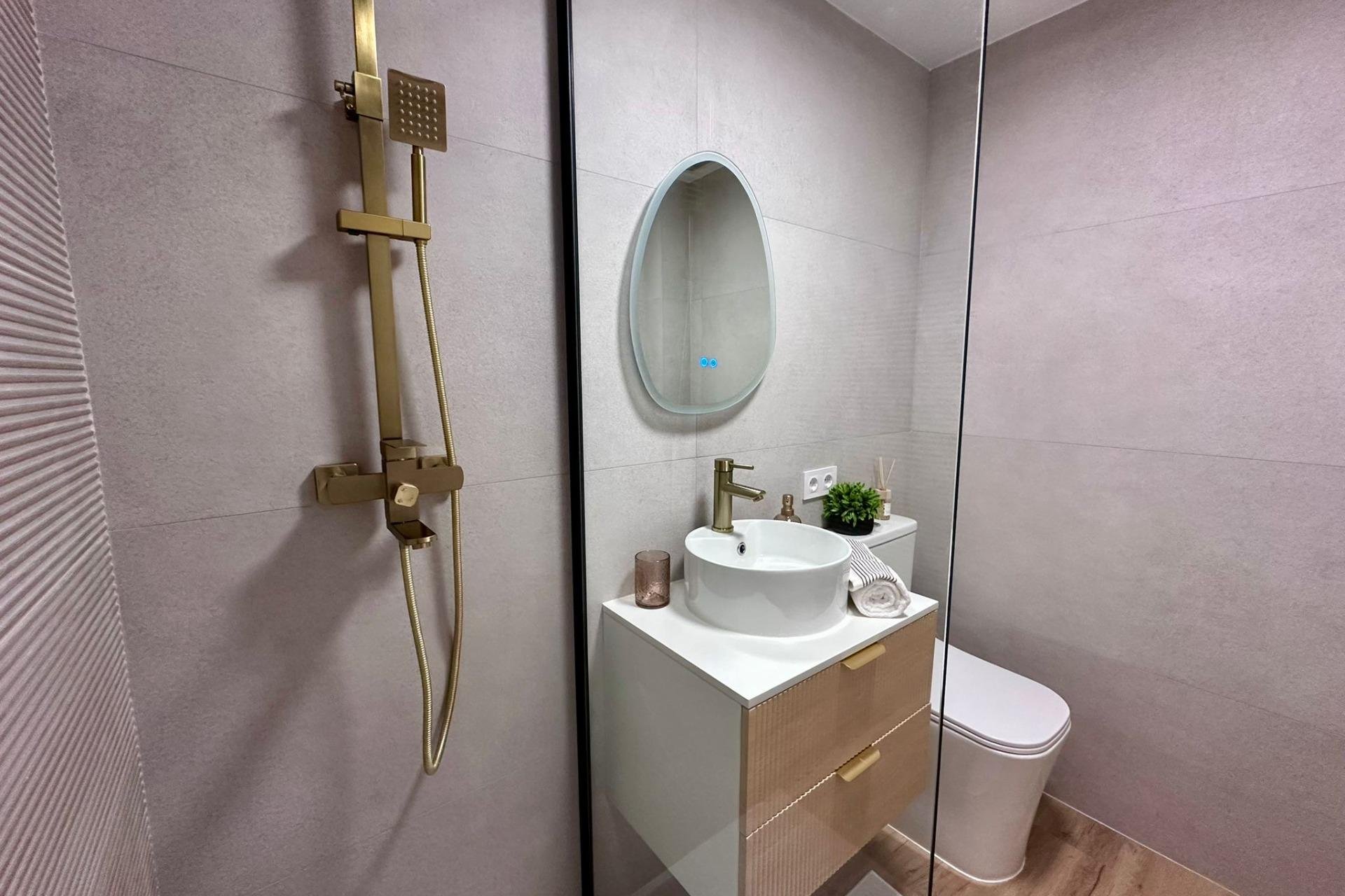 Resale - Apartment -
Torrevieja - Habaneras