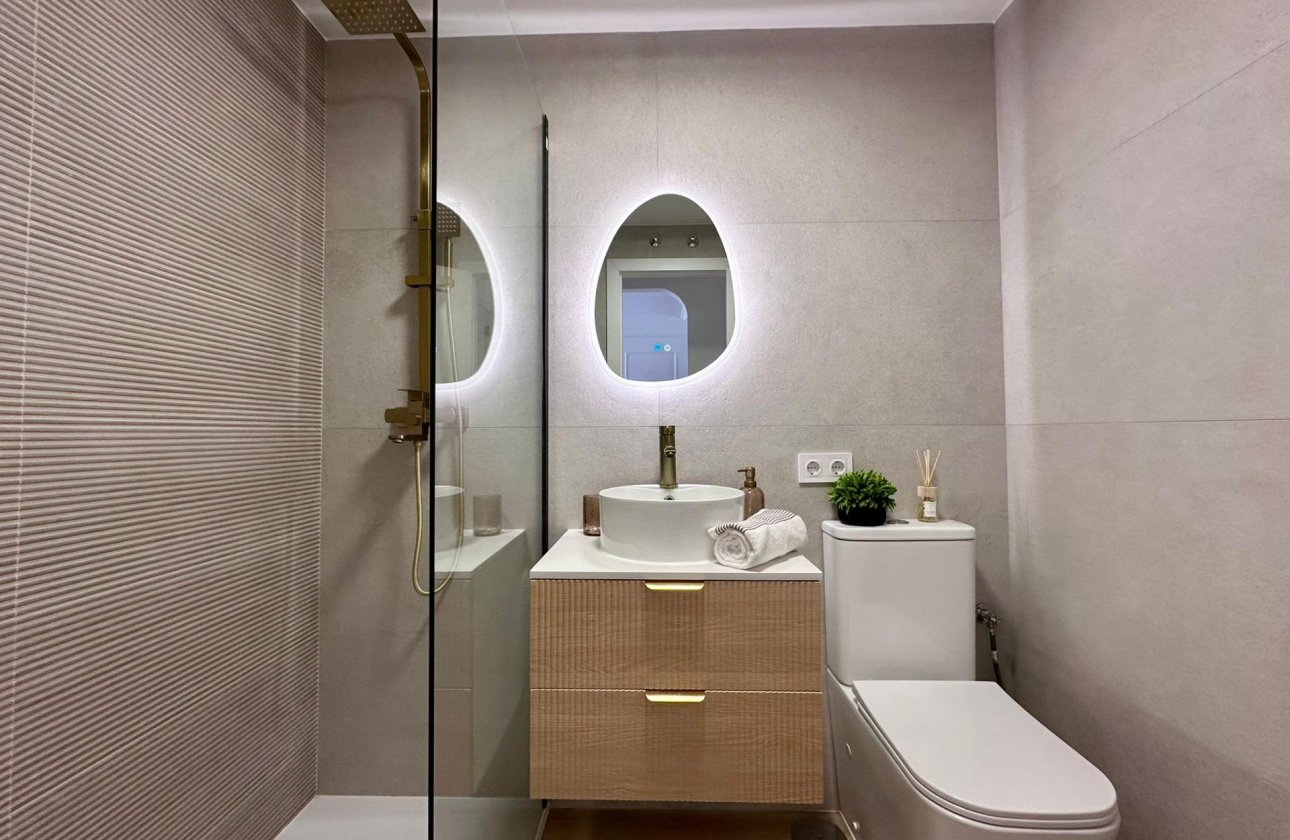 Resale - Apartment -
Torrevieja - Habaneras
