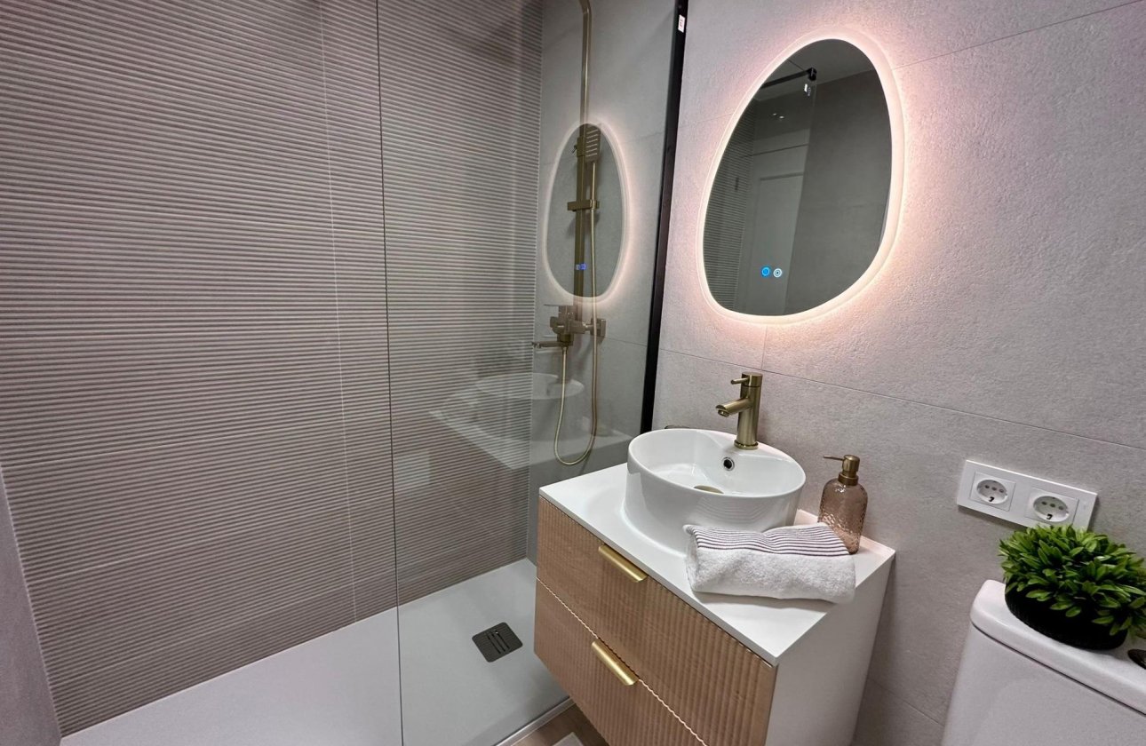 Resale - Apartment -
Torrevieja - Habaneras