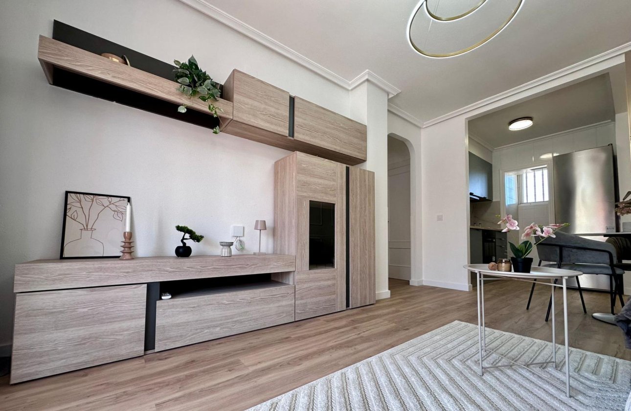 Resale - Apartment -
Torrevieja - Habaneras