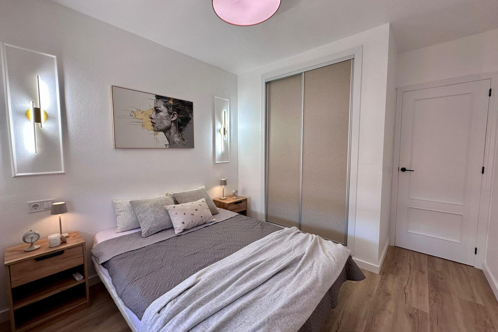 Resale - Apartment -
Torrevieja - Habaneras