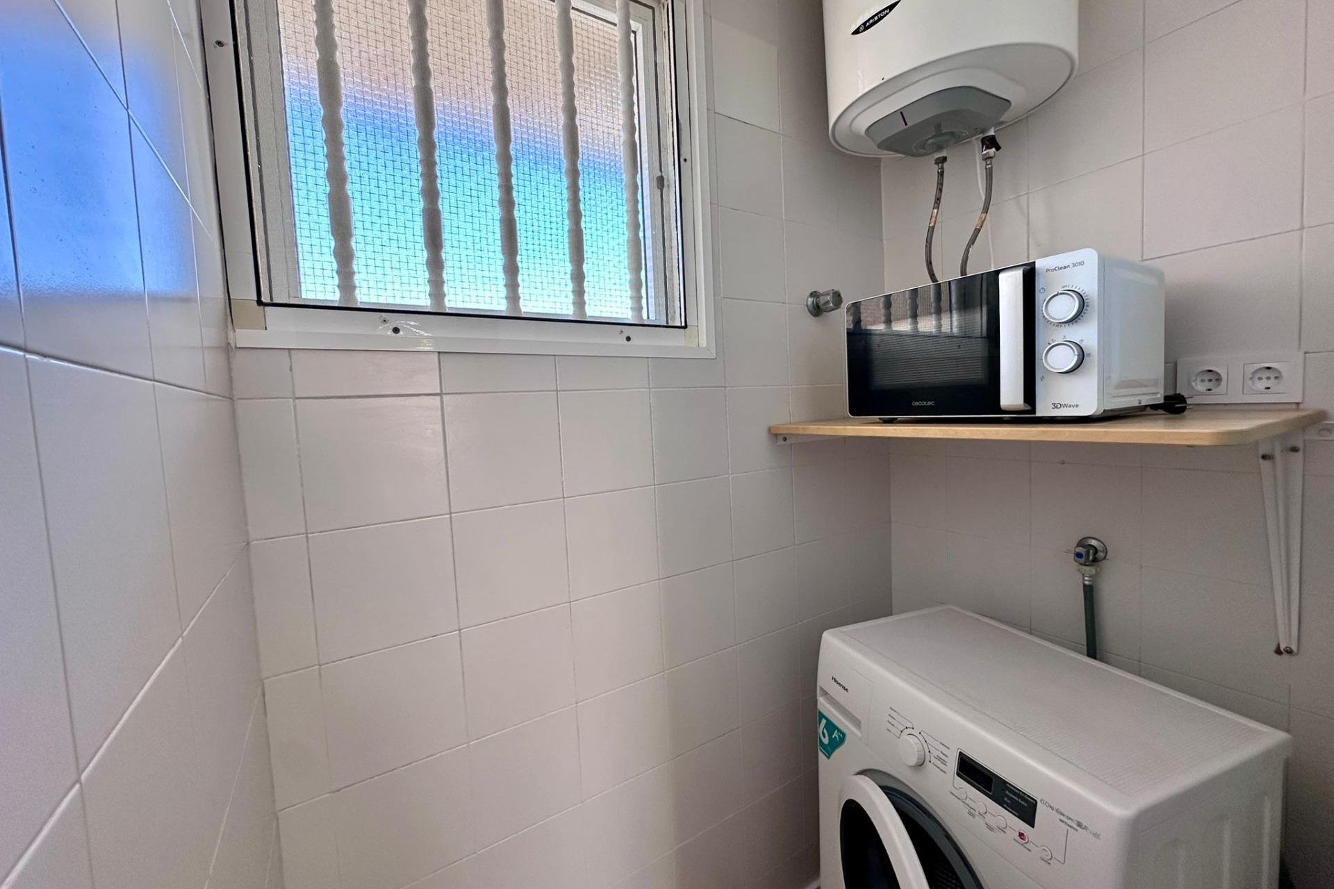 Resale - Apartment -
Torrevieja - Habaneras