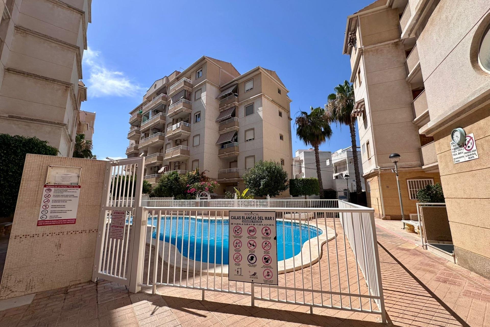 Resale - Apartment -
Torrevieja - Habaneras