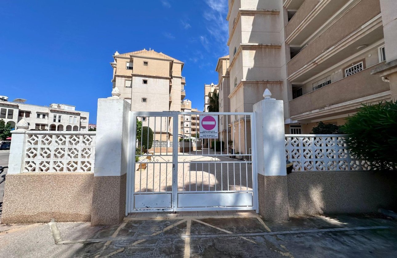 Resale - Apartment -
Torrevieja - Habaneras