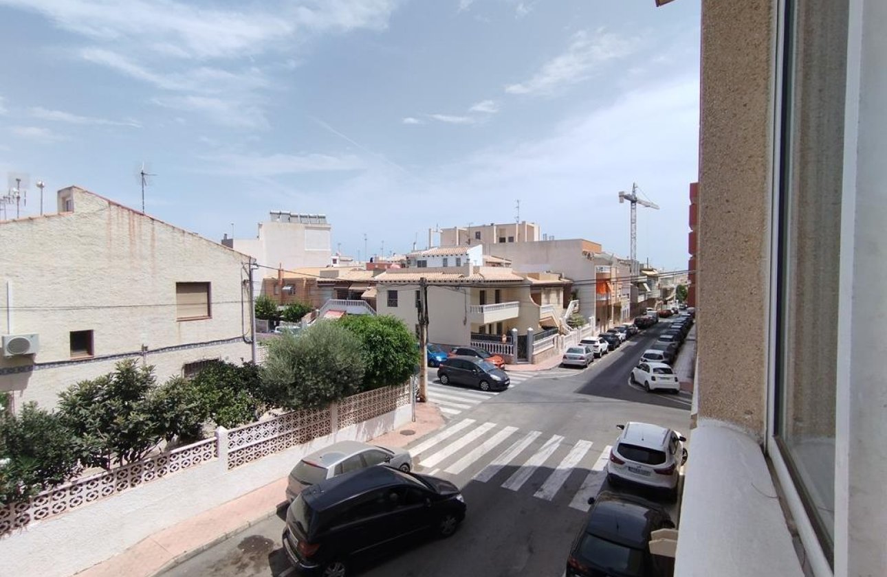 Resale - Apartment -
Torrevieja - Habaneras