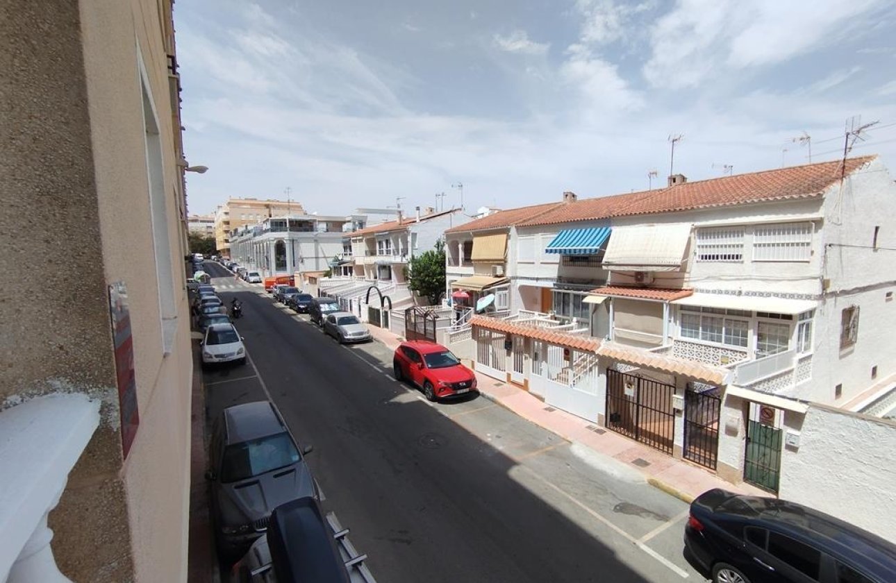 Resale - Apartment -
Torrevieja - Habaneras