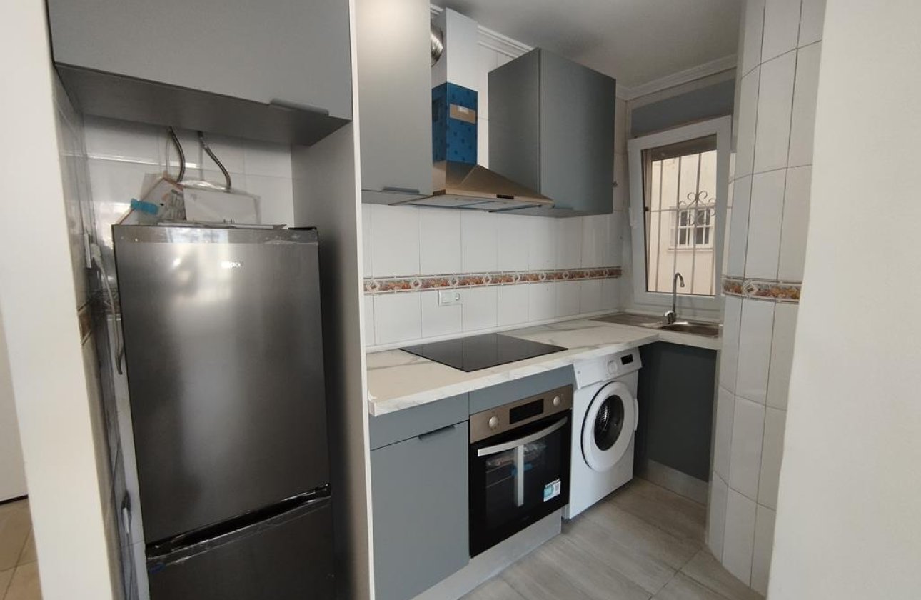 Resale - Apartment -
Torrevieja - Habaneras