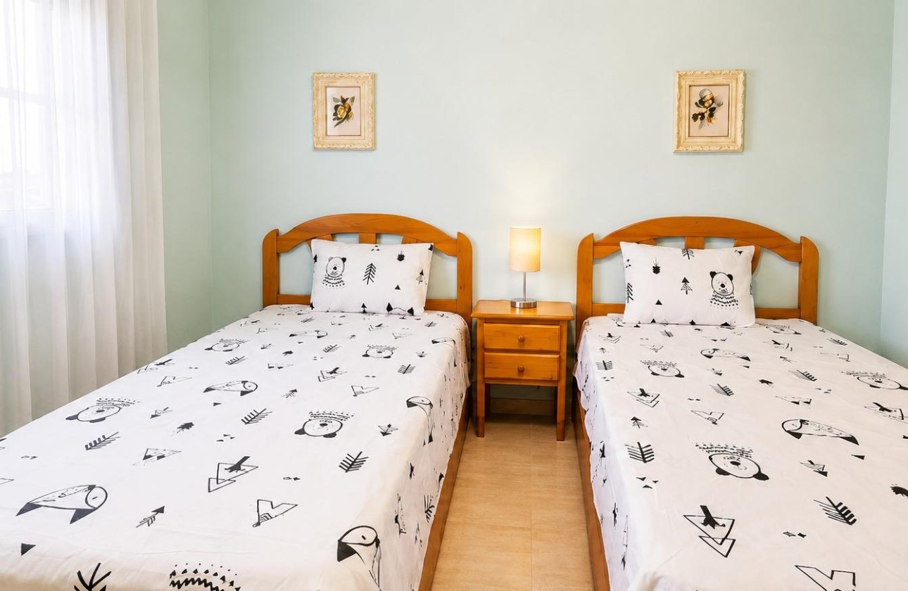 Resale - Apartment -
Torrevieja - Habaneras
