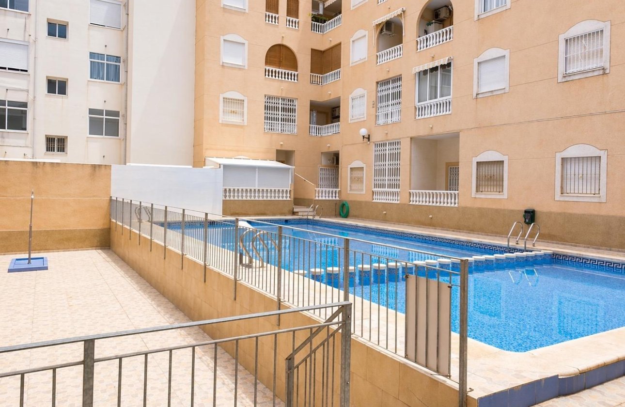 Resale - Apartment -
Torrevieja - Habaneras