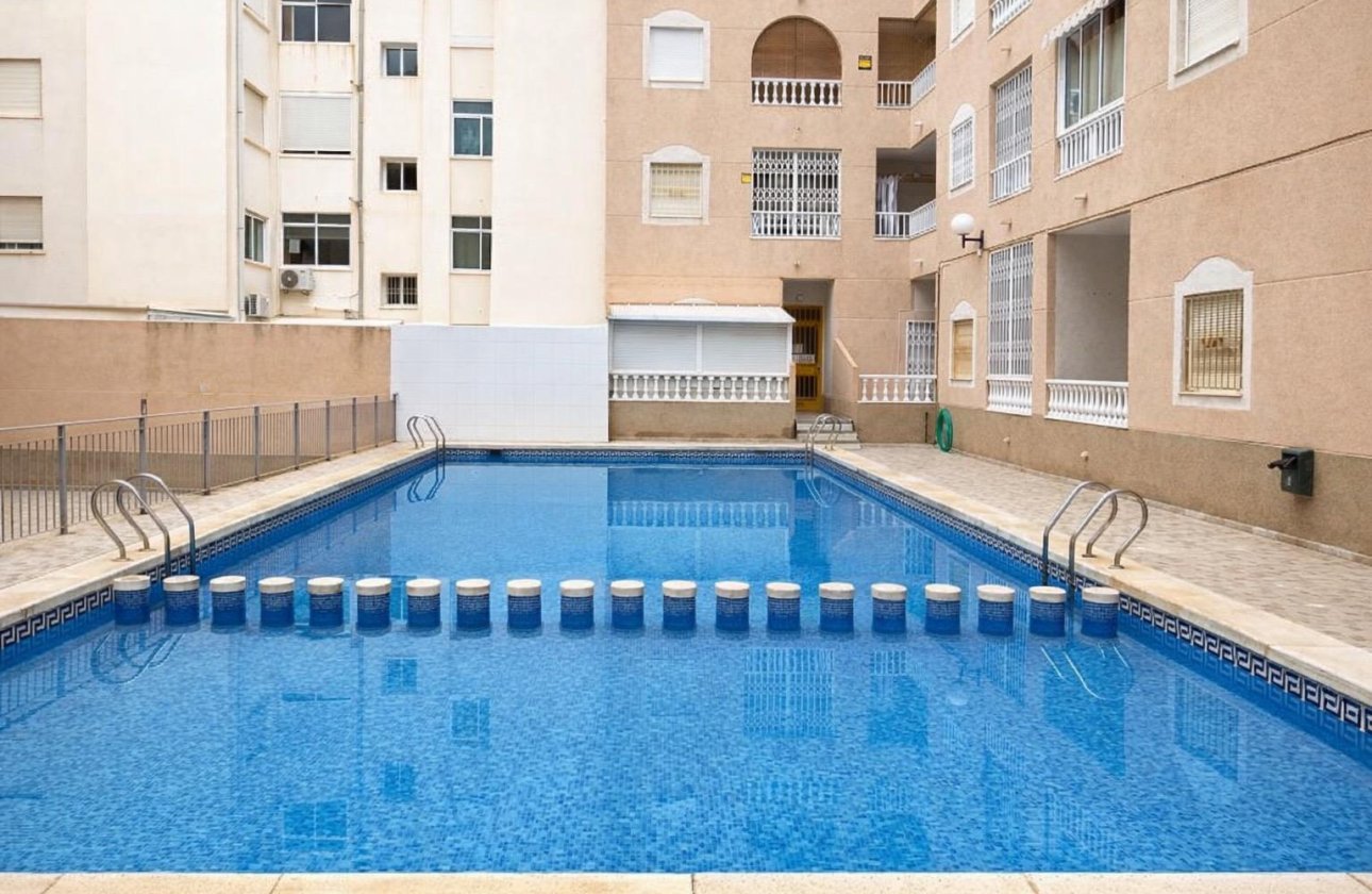 Resale - Apartment -
Torrevieja - Habaneras