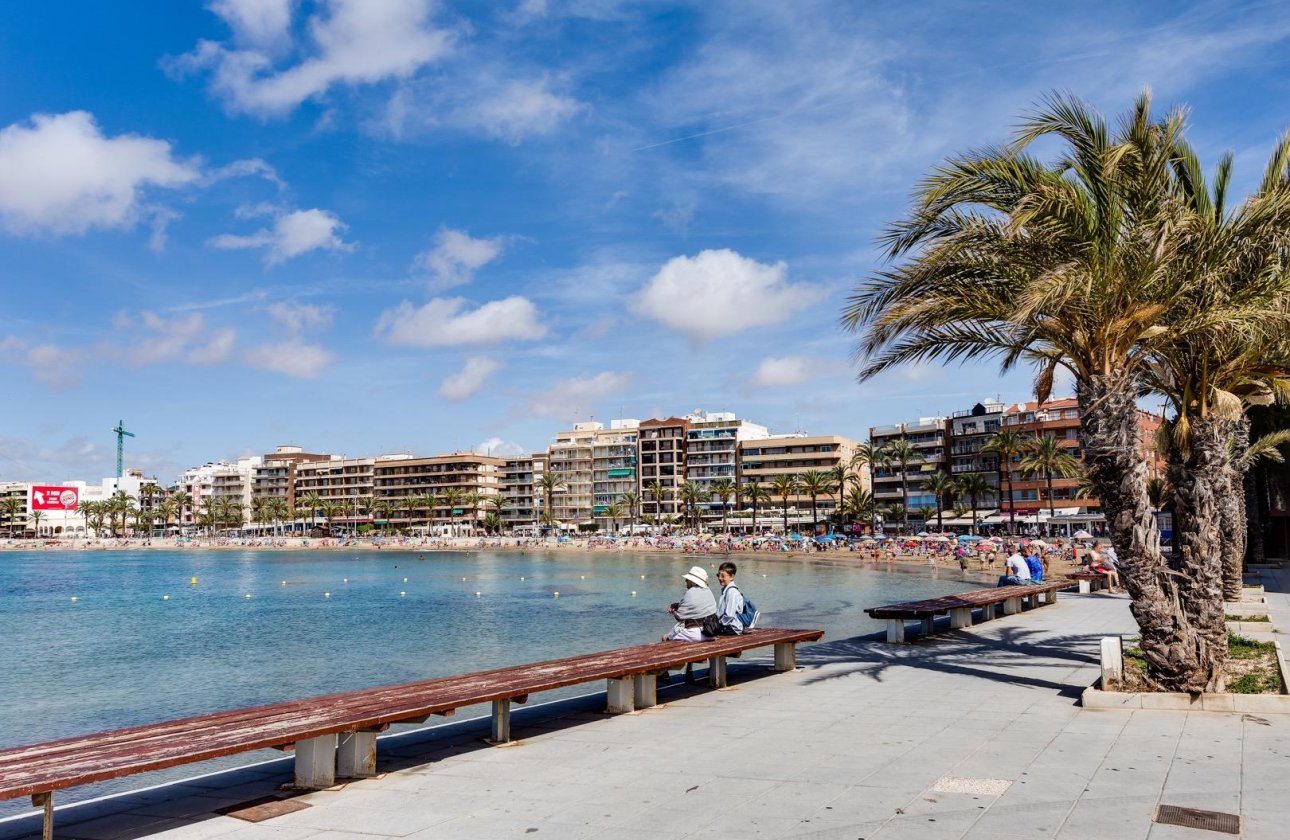 Resale - Apartment -
Torrevieja - Habaneras