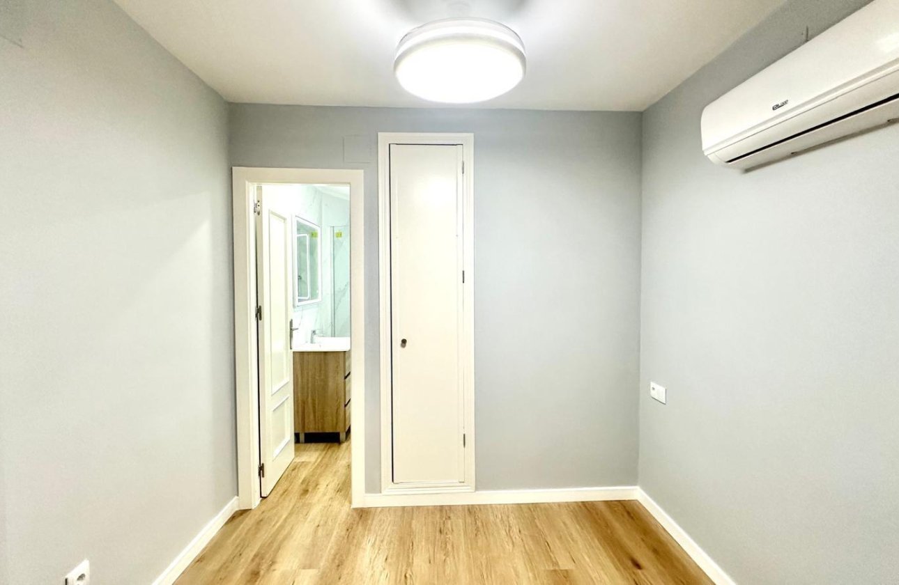 Resale - Apartment -
Torrevieja - La Mata Pueblo