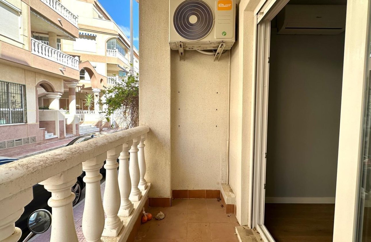 Resale - Apartment -
Torrevieja - La Mata Pueblo