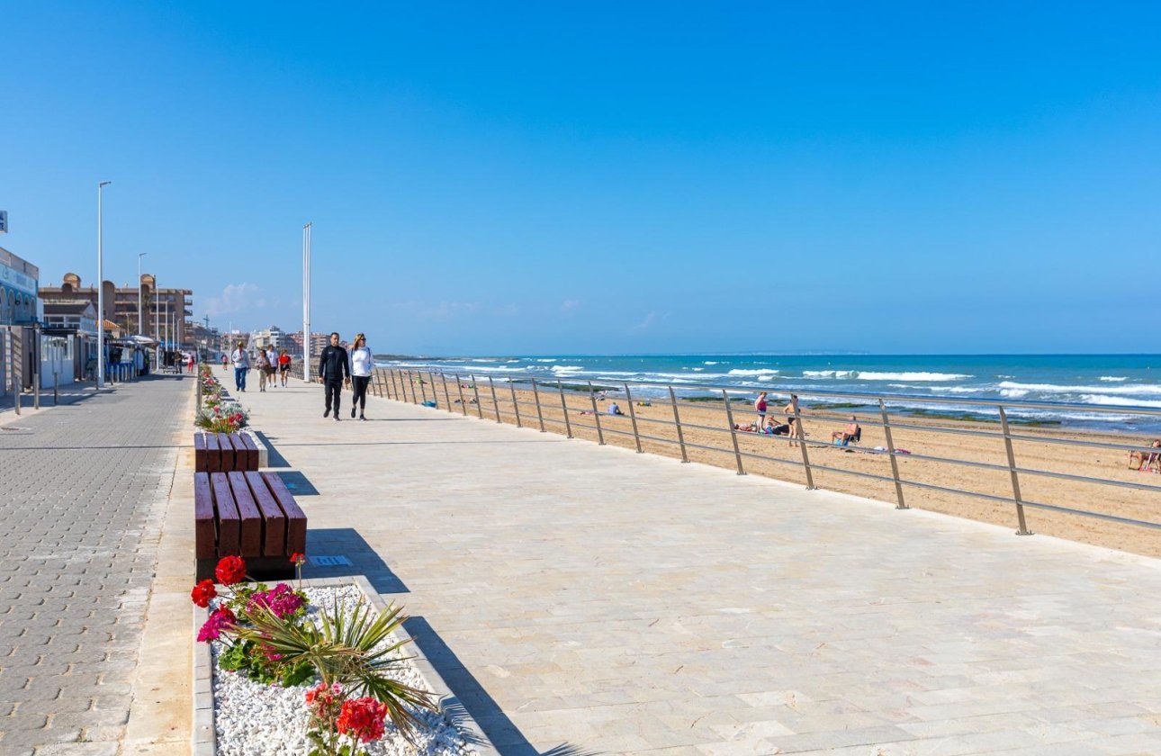 Resale - Apartment -
Torrevieja - La Mata