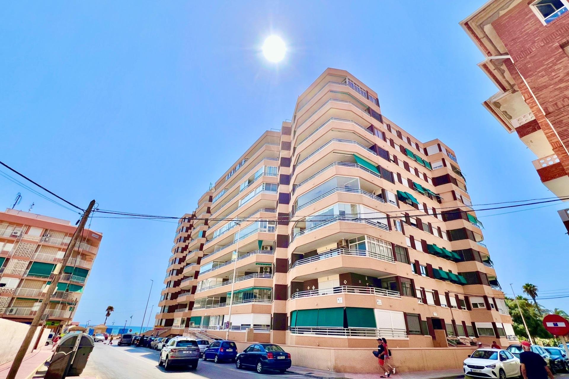 Resale - Apartment -
Torrevieja - La Mata