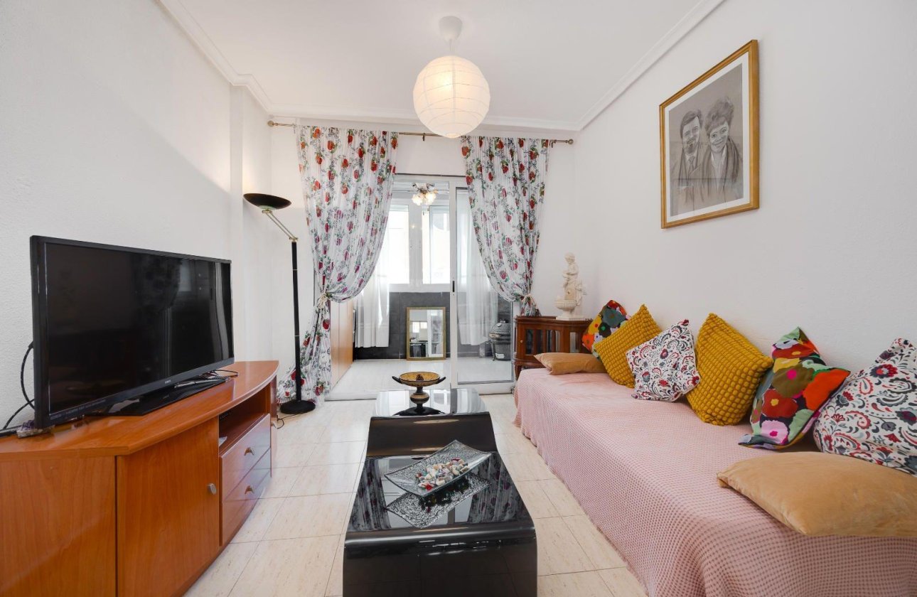 Resale - Apartment -
Torrevieja - La Siesta - El Salado - Torreta