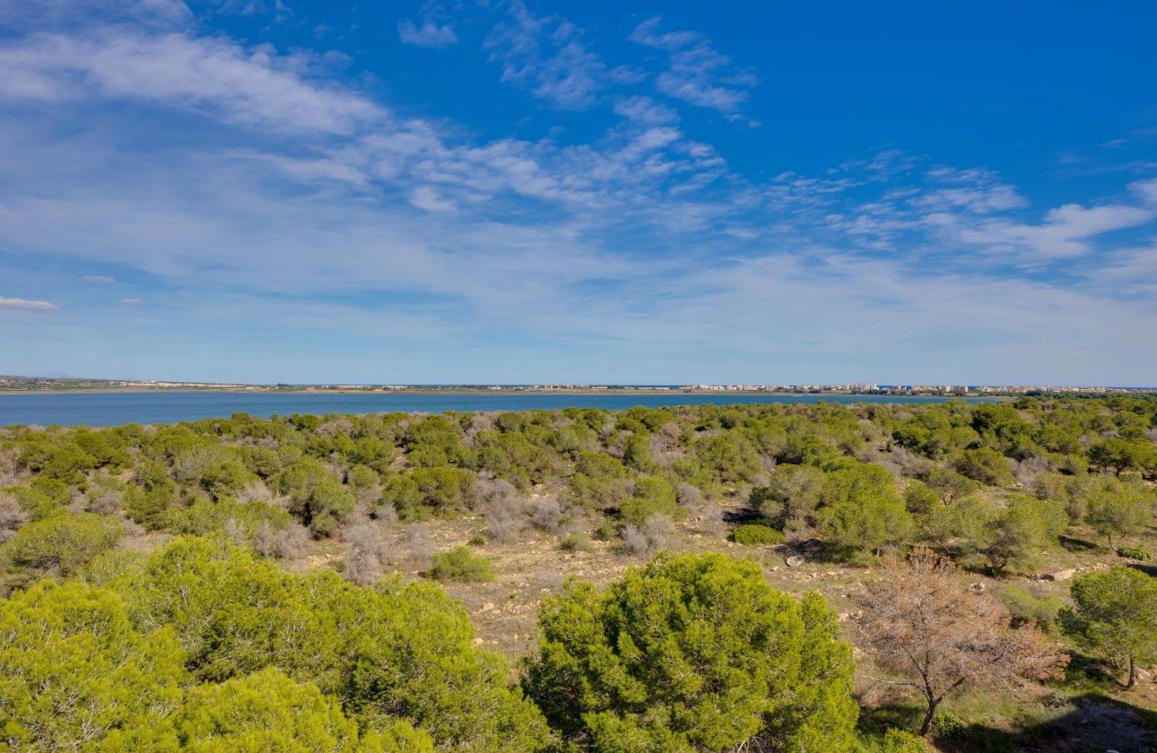 Resale - Apartment -
Torrevieja - La Siesta - El Salado - Torreta