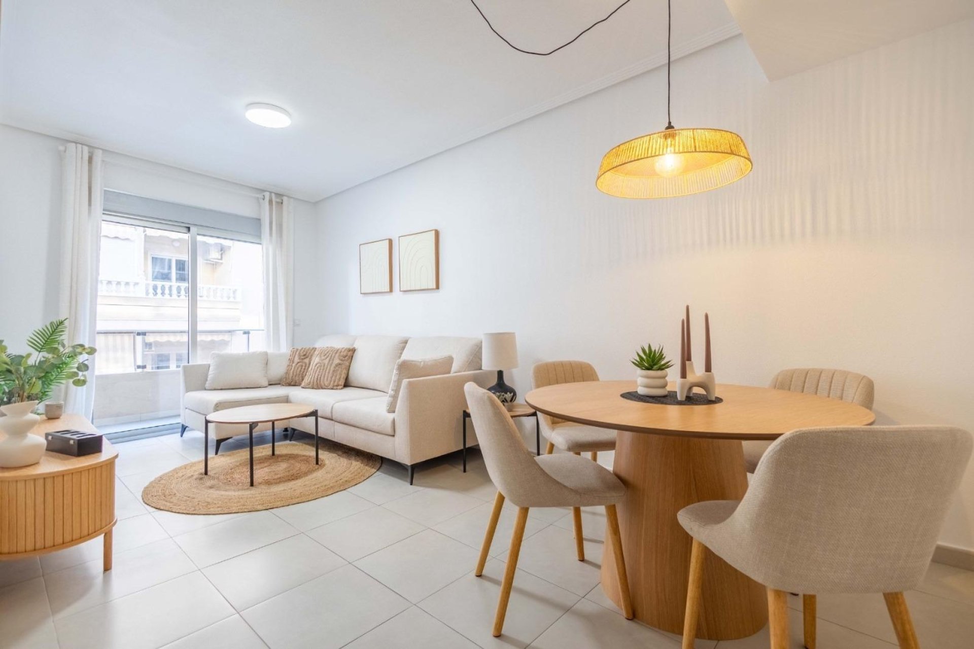 Resale - Apartment -
Torrevieja - Las Calas