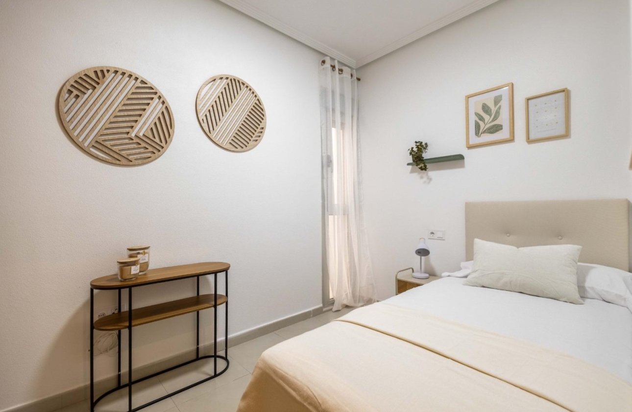 Resale - Apartment -
Torrevieja - Las Calas