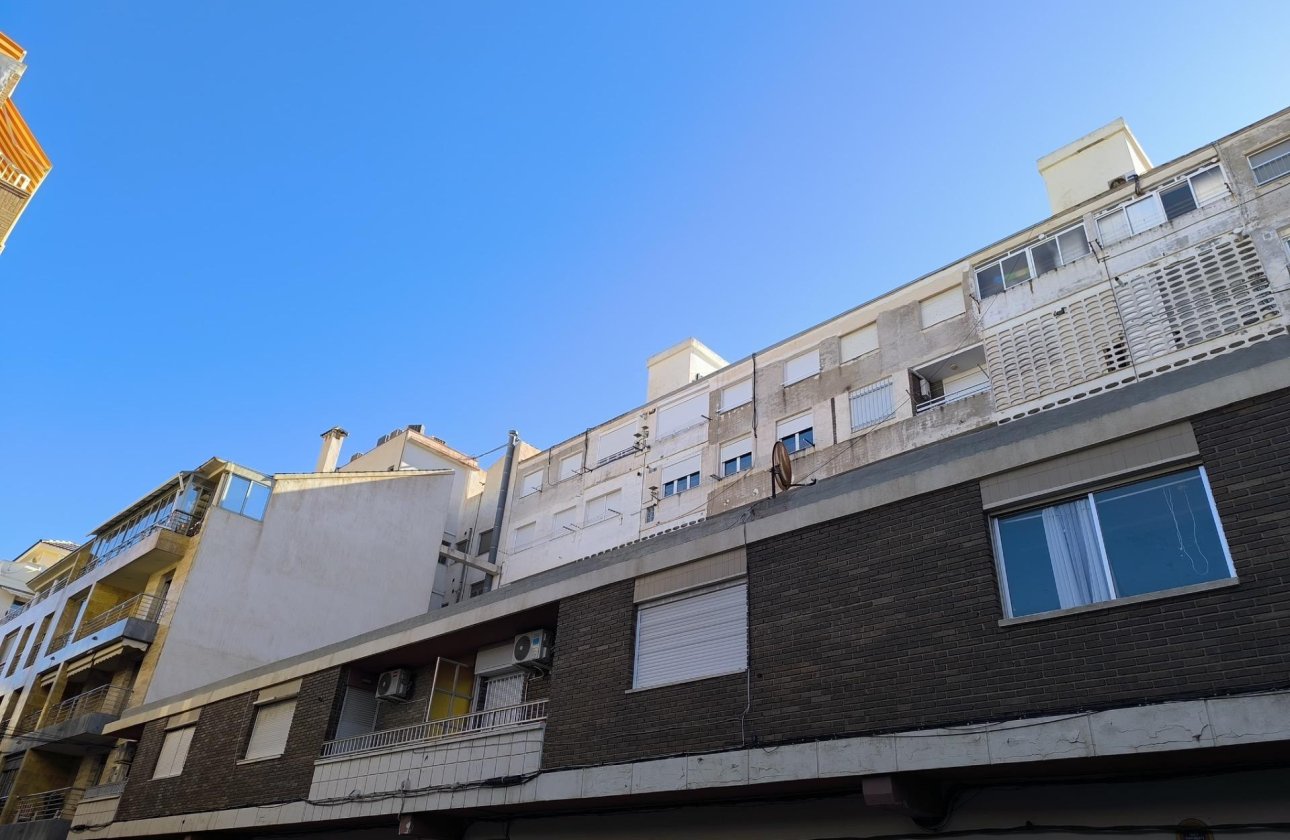 Resale - Apartment -
Torrevieja - Las Piscinas Naturales