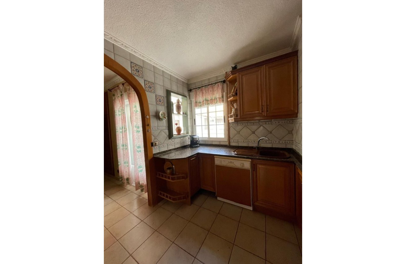 Resale - Apartment -
Torrevieja - Las Piscinas Naturales