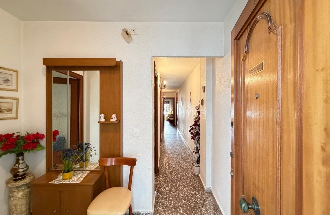 Resale - Apartment -
Torrevieja - Las Piscinas Naturales