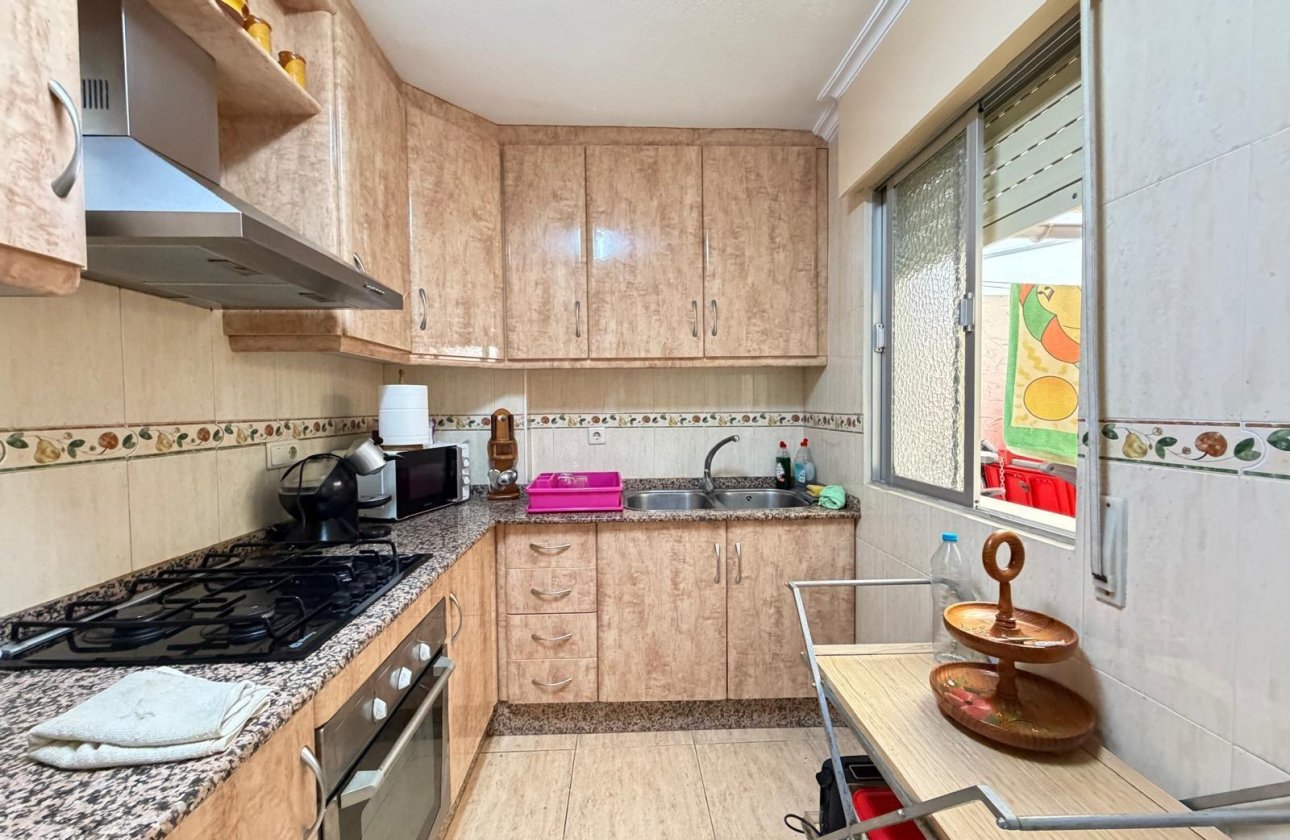 Resale - Apartment -
Torrevieja - Las Piscinas Naturales