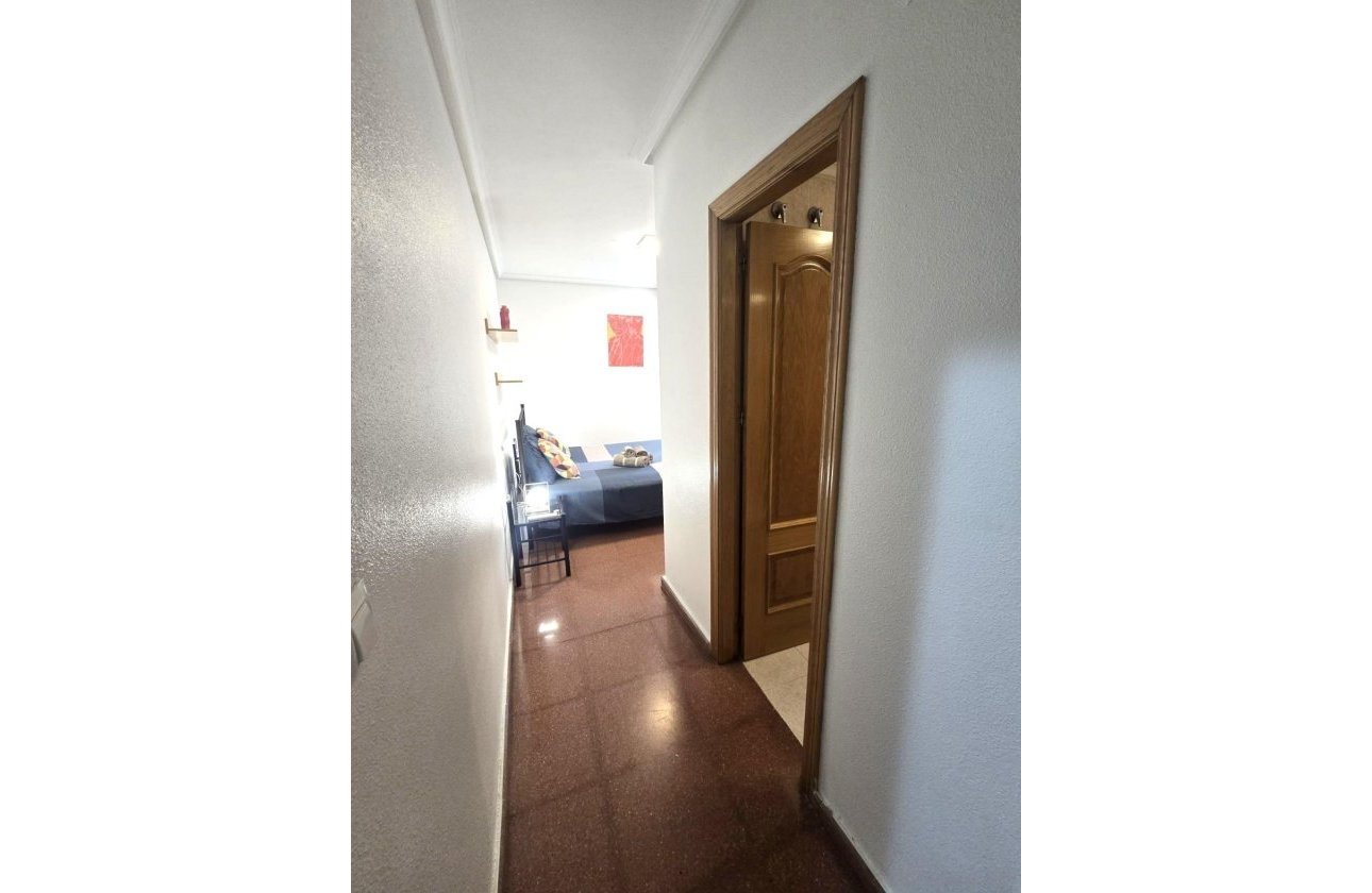 Resale - Apartment -
Torrevieja - Las Piscinas Naturales