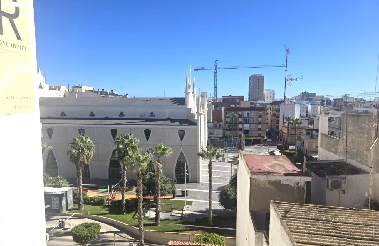 Resale - Apartment -
Torrevieja - Las Piscinas Naturales