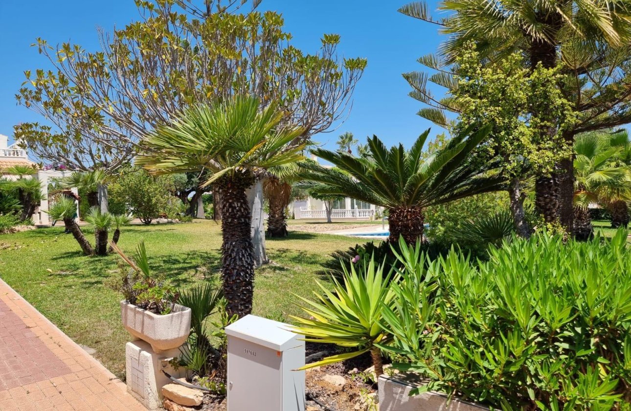 Resale - Apartment -
Torrevieja - Los Balcones - Los Altos del Edén