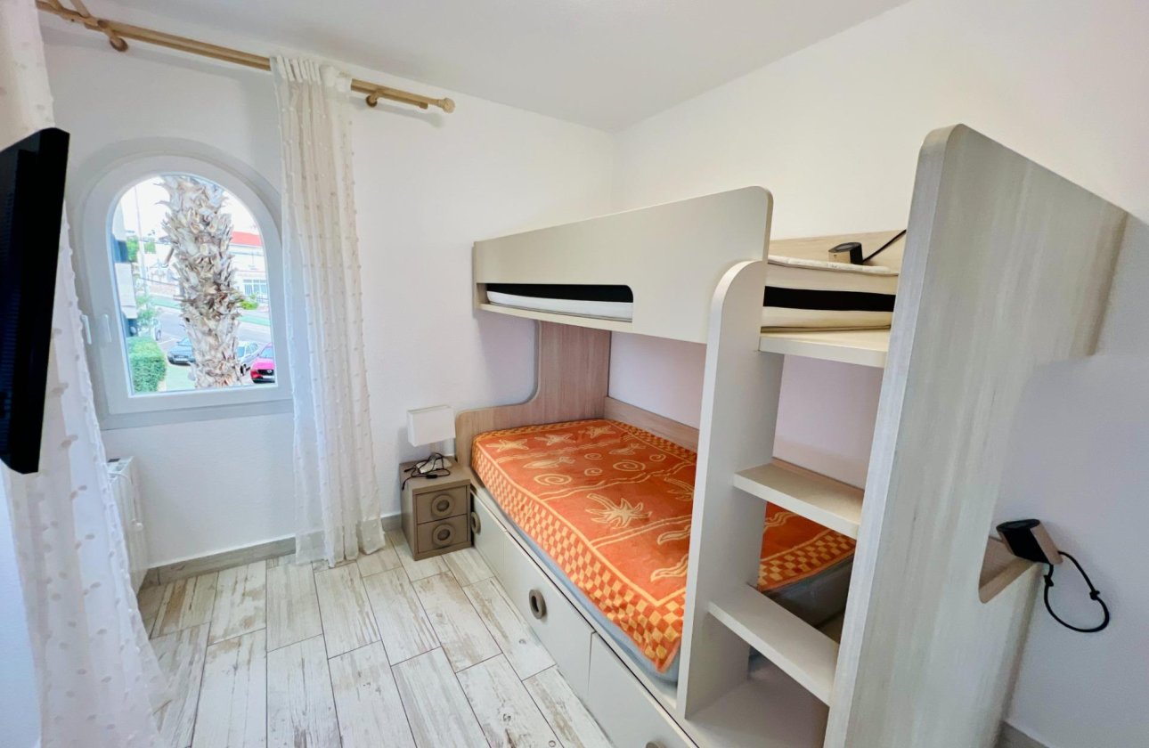 Resale - Apartment -
Torrevieja - Miramar - Torre Del Moro