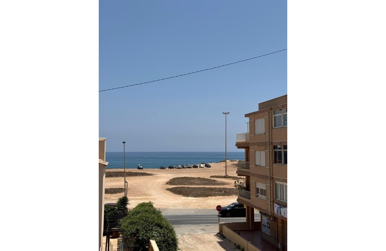 Resale - Apartment -
Torrevieja - Miramar - Torre Del Moro