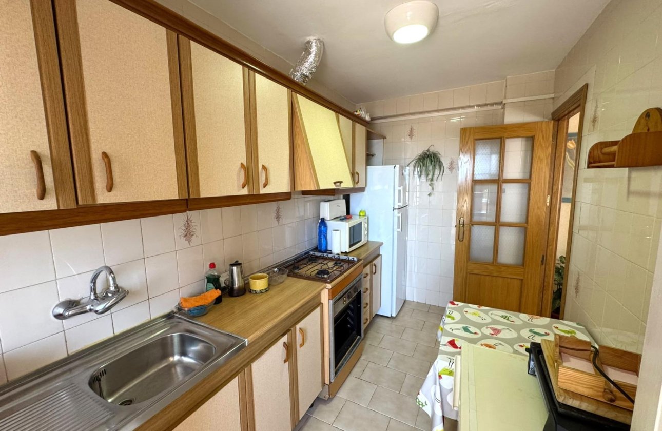 Resale - Apartment -
Torrevieja - Miramar - Torre Del Moro