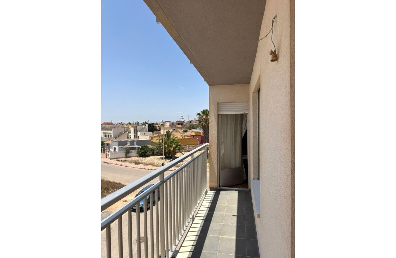 Resale - Apartment -
Torrevieja - Miramar - Torre Del Moro