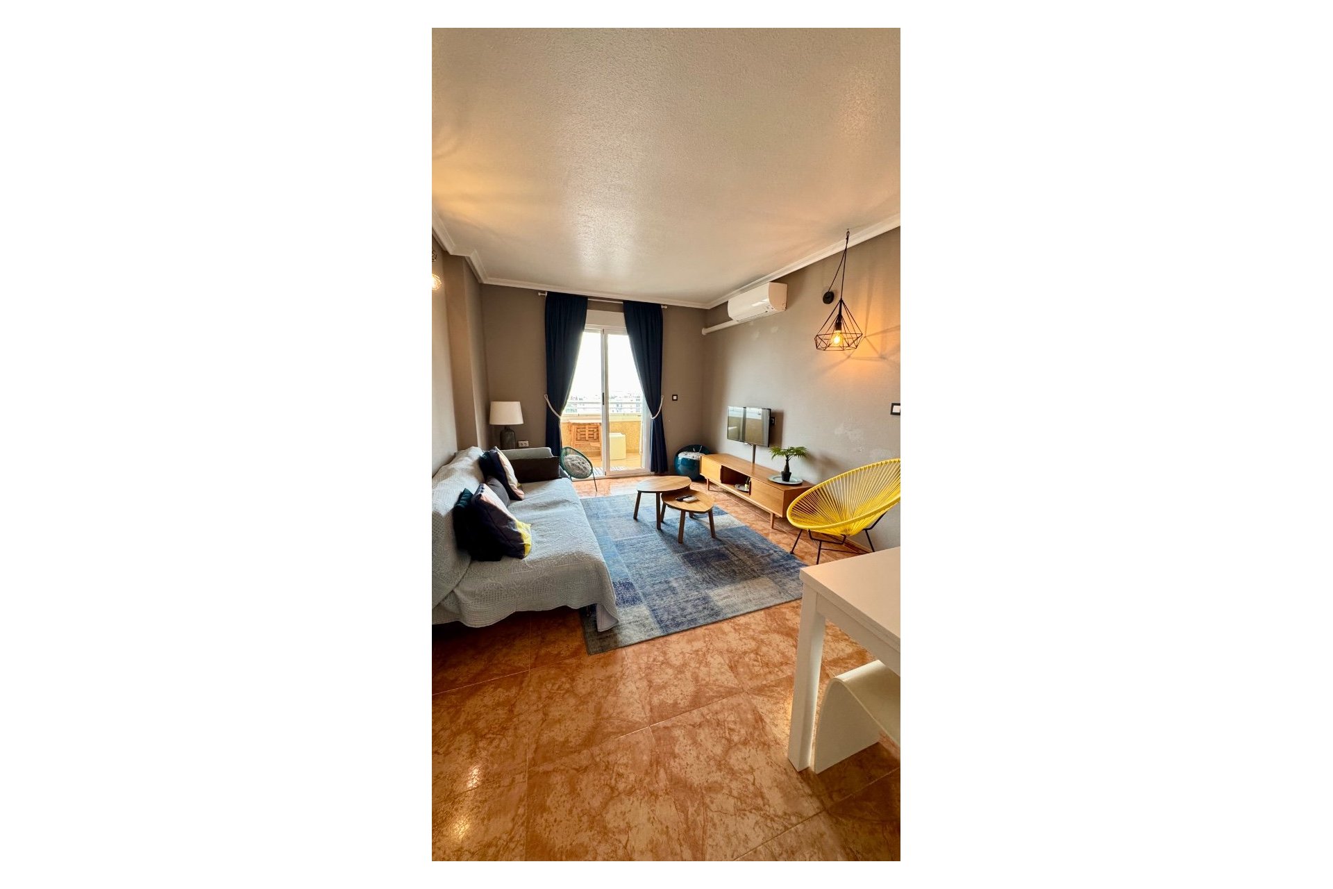 Resale - Apartment -
Torrevieja - Nueva Torrevieja - Aguas Nuevas