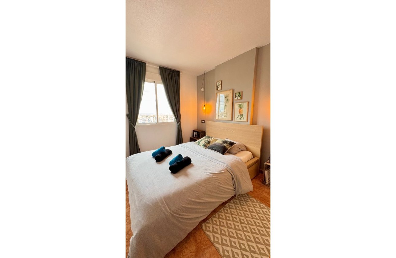 Resale - Apartment -
Torrevieja - Nueva Torrevieja - Aguas Nuevas