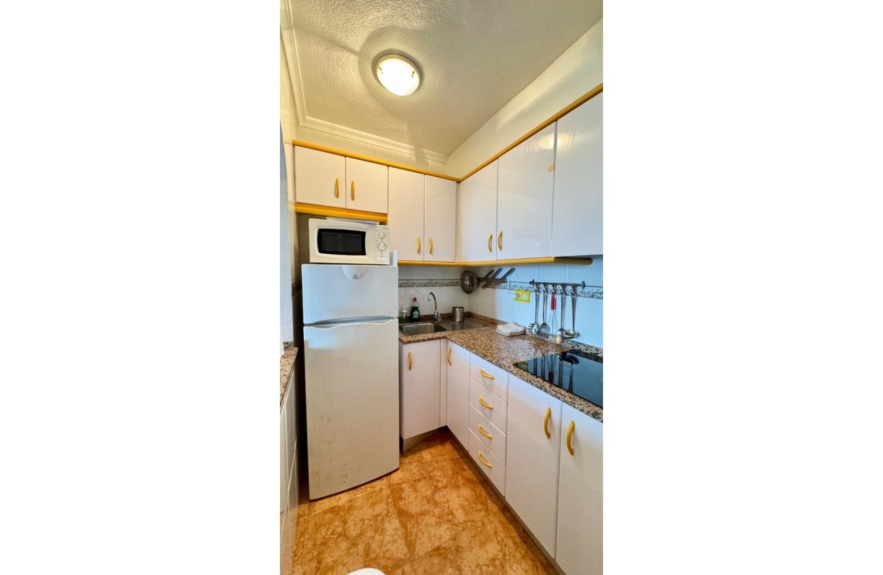 Resale - Apartment -
Torrevieja - Nueva Torrevieja - Aguas Nuevas