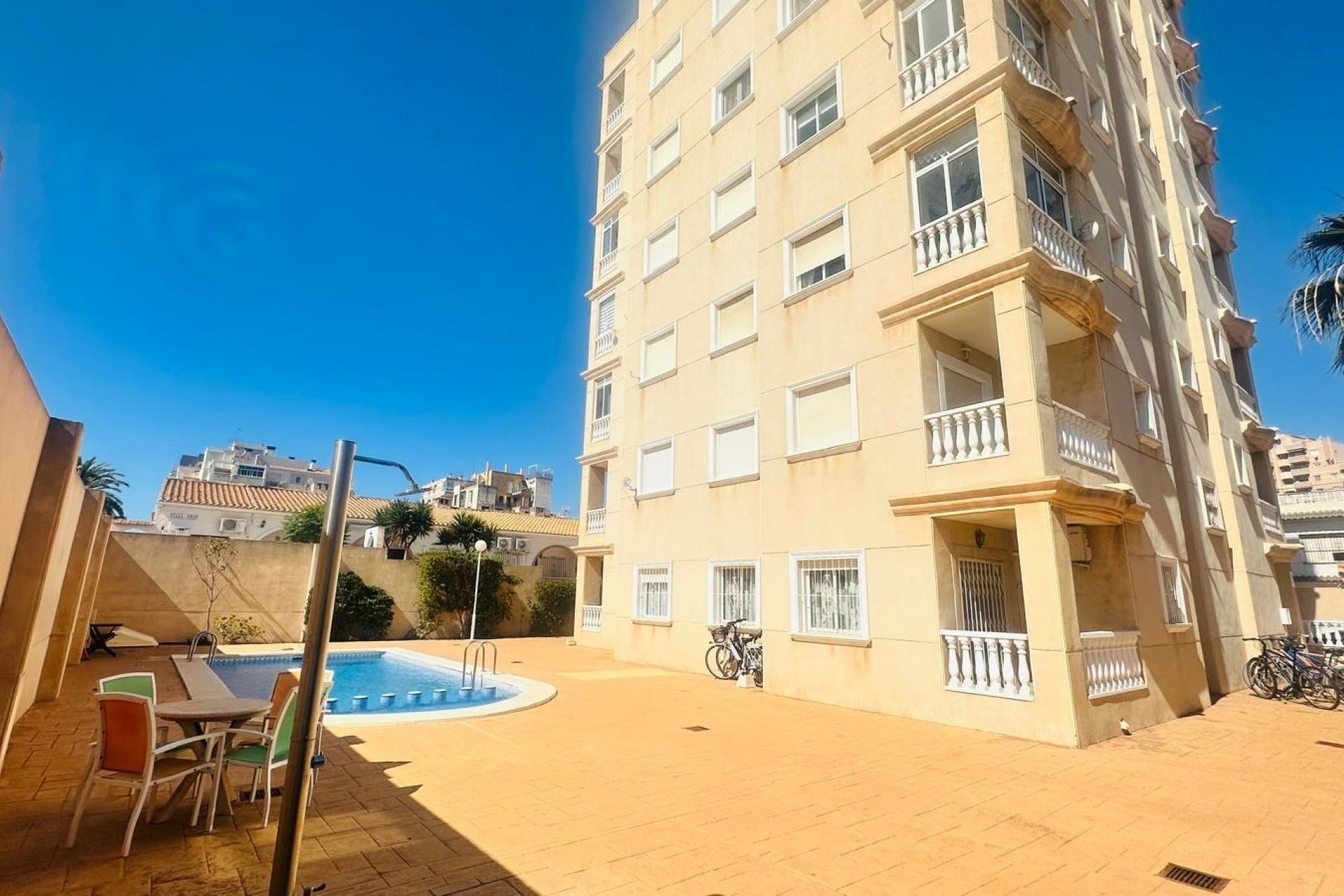 Resale - Apartment -
Torrevieja - Nueva Torrevieja