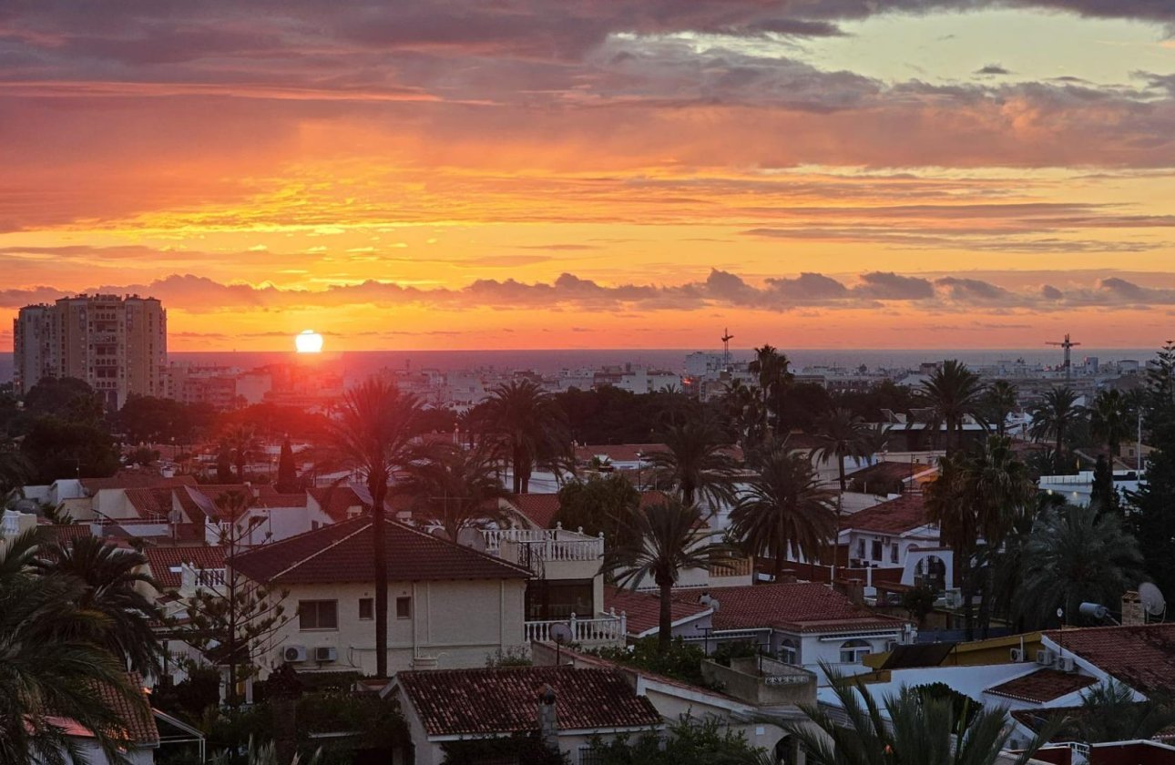 Resale - Apartment -
Torrevieja - Nueva Torrevieja