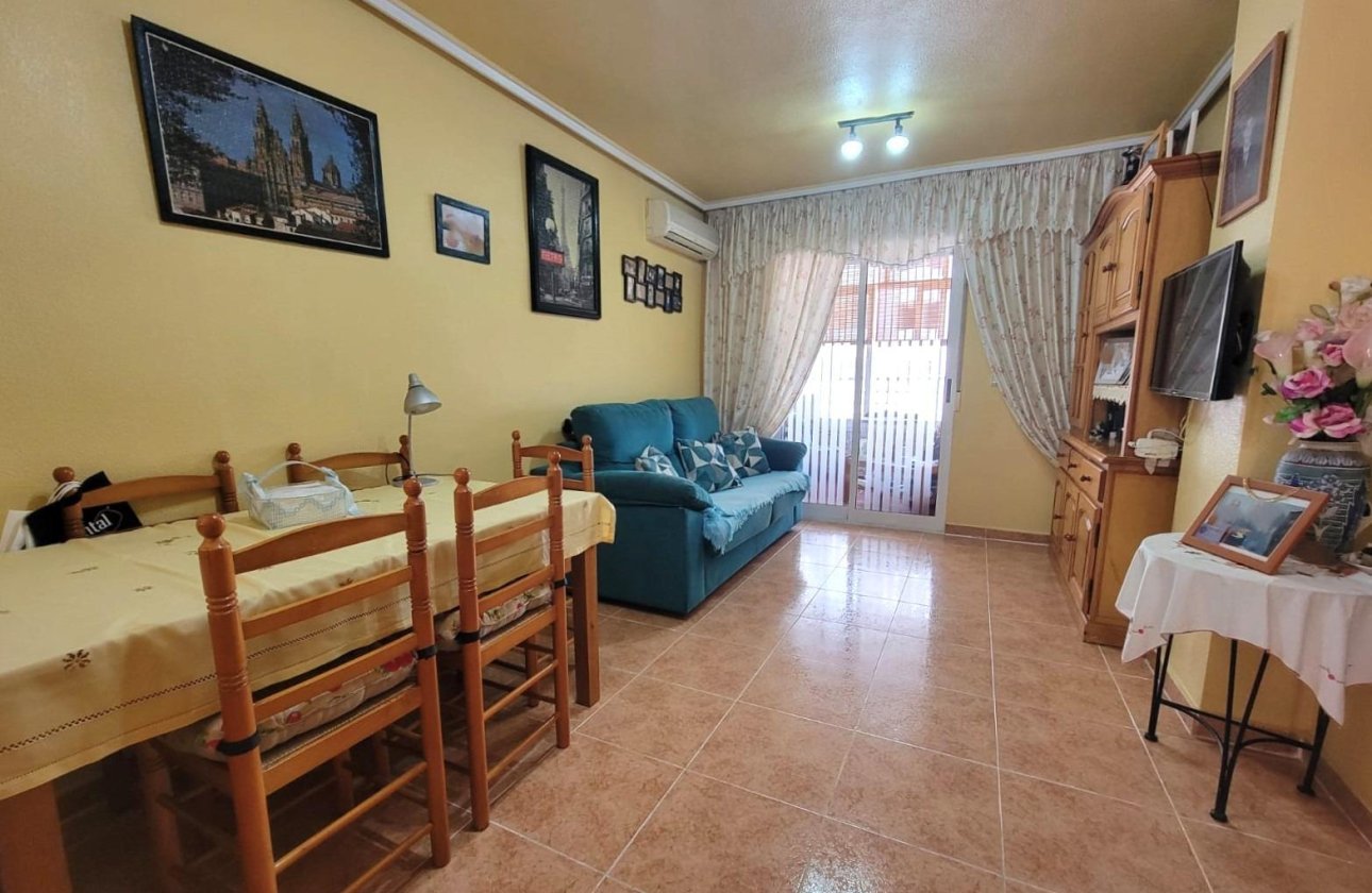 Resale - Apartment -
Torrevieja - Nueva Torrevieja