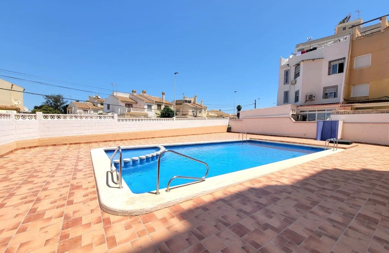 Resale - Apartment -
Torrevieja - Nueva Torrevieja