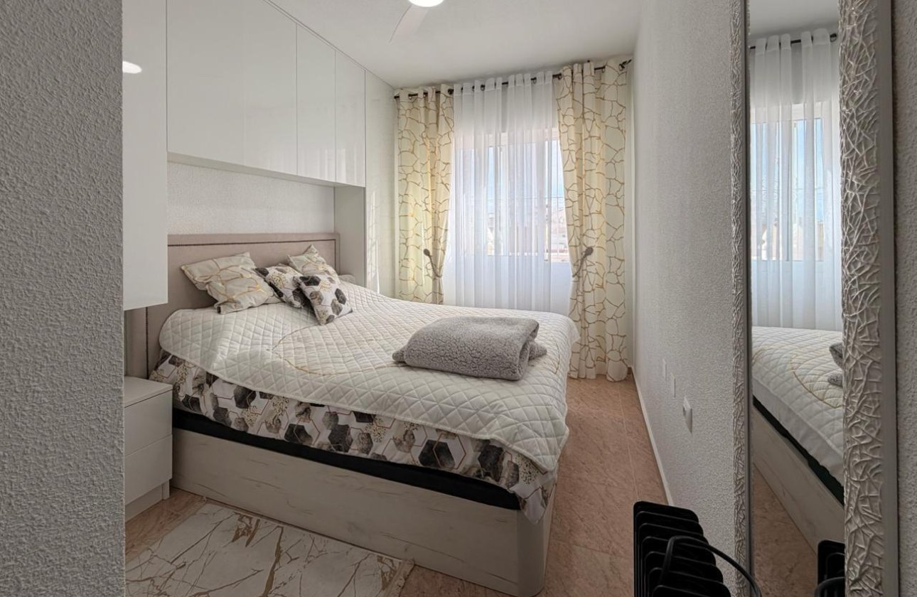 Resale - Apartment -
Torrevieja - Nueva Torrevieja