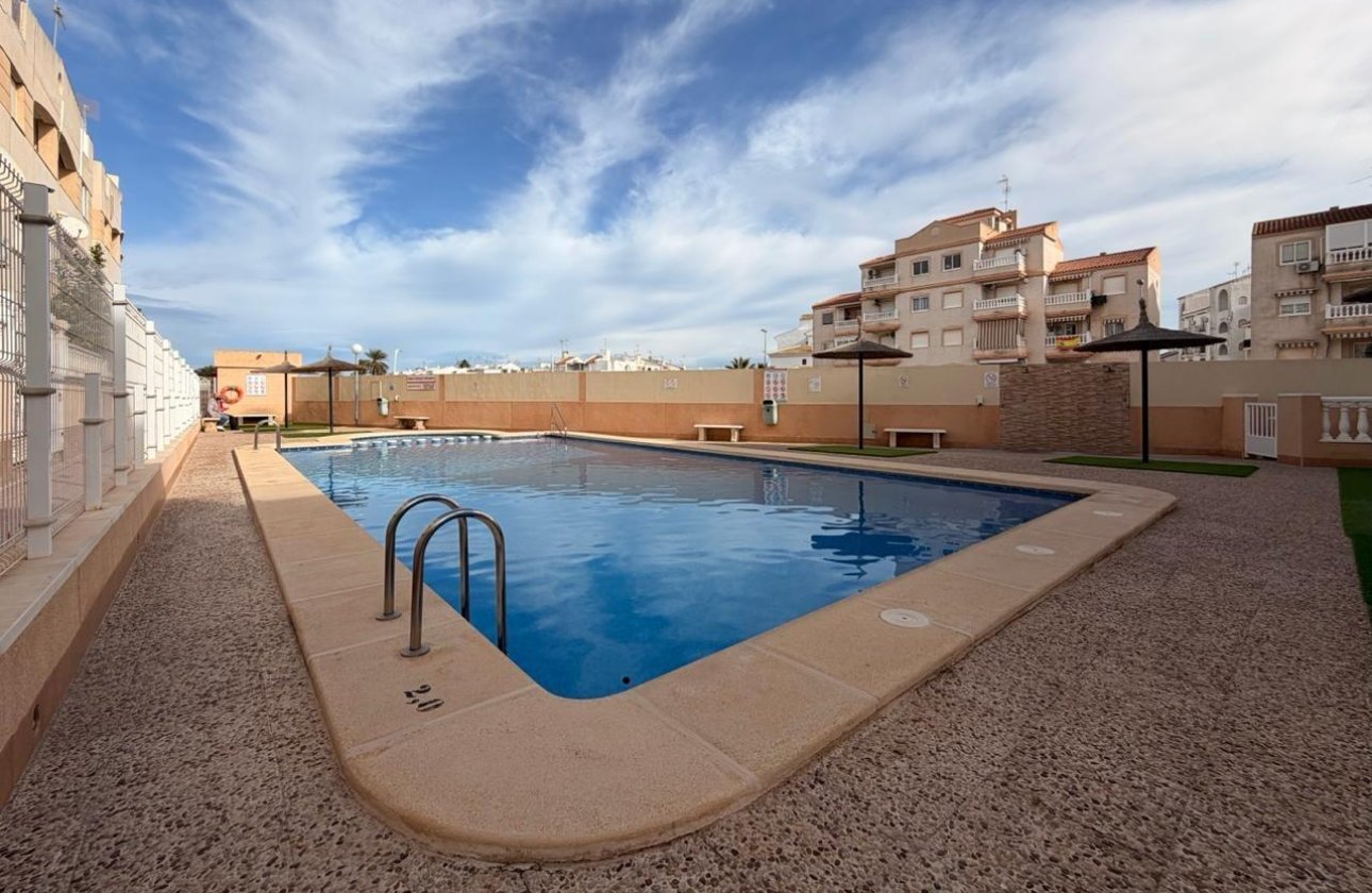 Resale - Apartment -
Torrevieja - Nueva Torrevieja