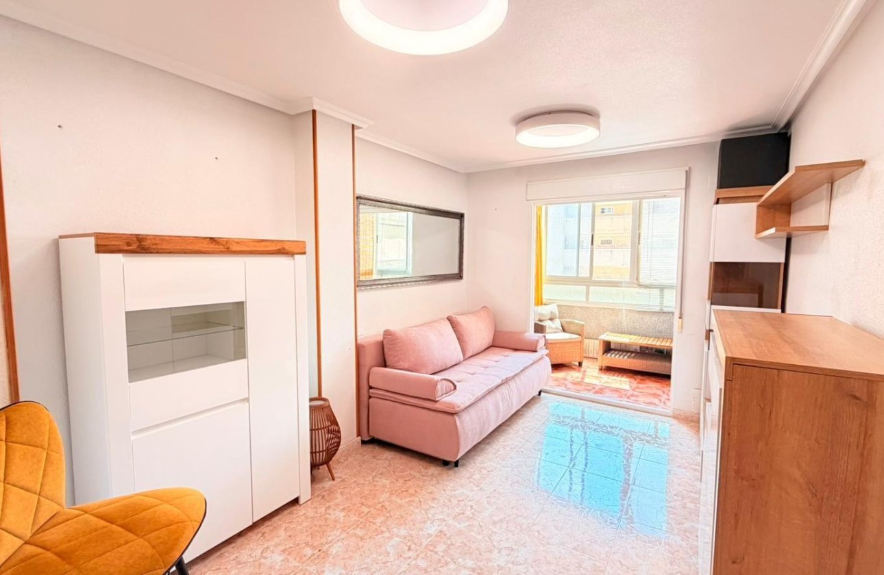 Resale - Apartment -
Torrevieja - Nueva Torrevieja