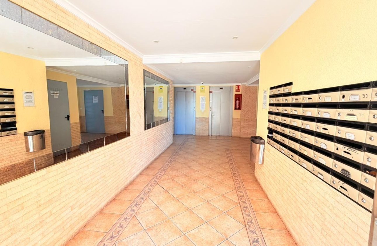 Resale - Apartment -
Torrevieja - Nueva Torrevieja