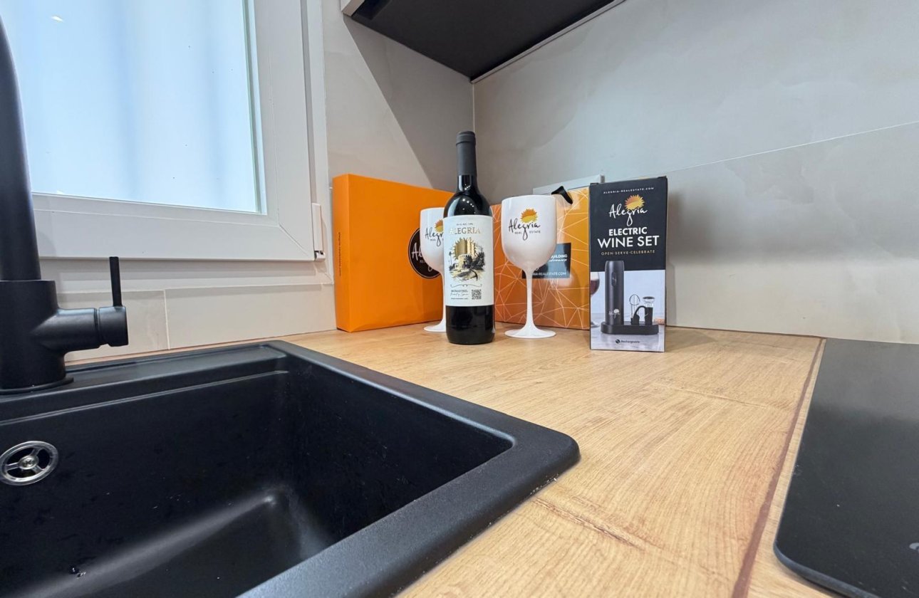 Resale - Apartment -
Torrevieja - Nueva Torrevieja
