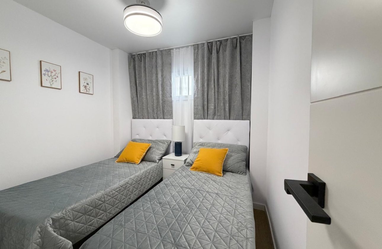 Resale - Apartment -
Torrevieja - Nueva Torrevieja