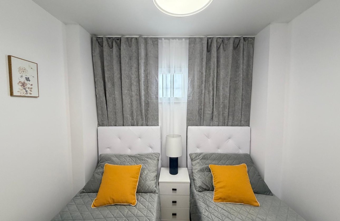 Resale - Apartment -
Torrevieja - Nueva Torrevieja