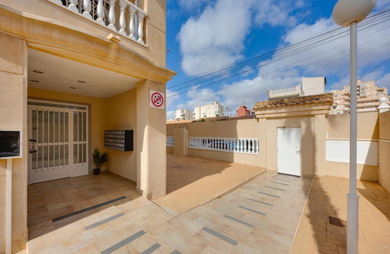 Resale - Apartment -
Torrevieja - Nueva Torrevieja