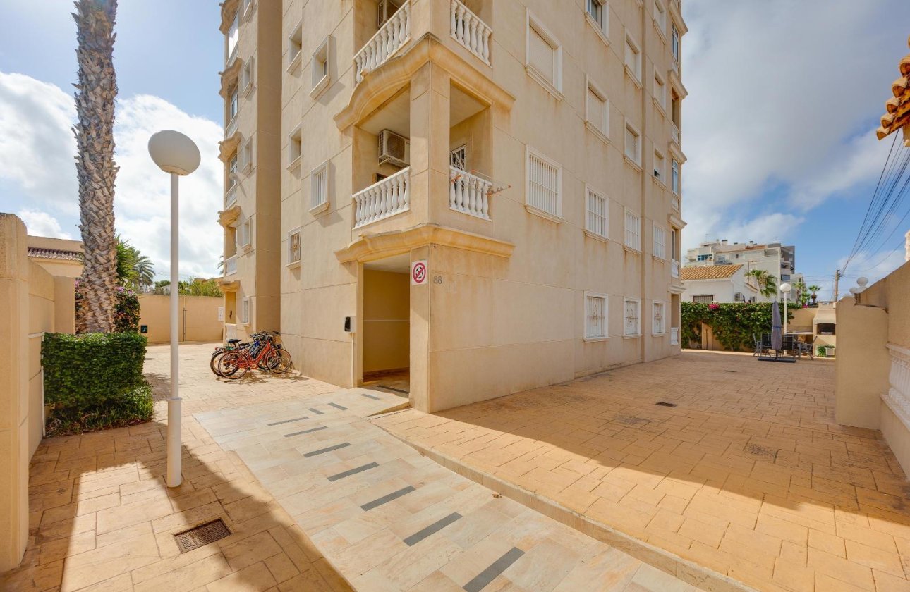 Resale - Apartment -
Torrevieja - Nueva Torrevieja